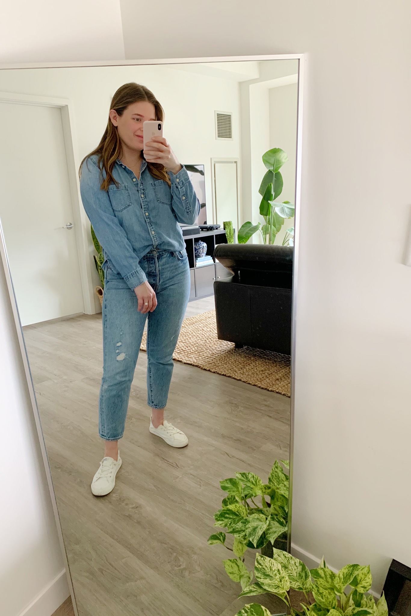 Emily Lucille Spring Outfits Denim on Denim 